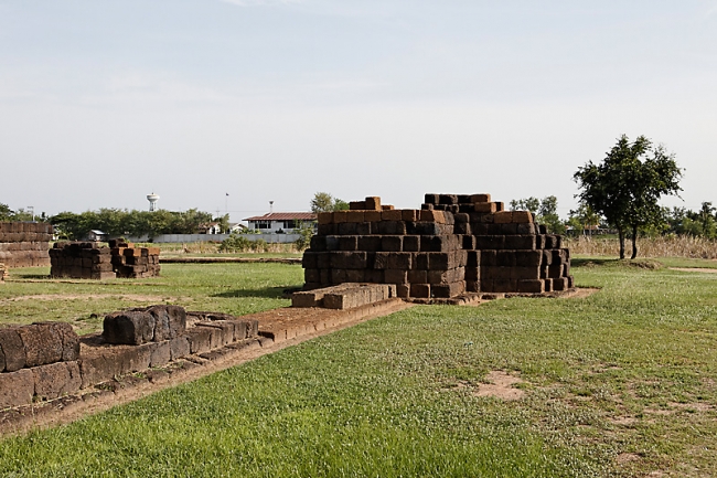 63-Ku Ban Prasat-008